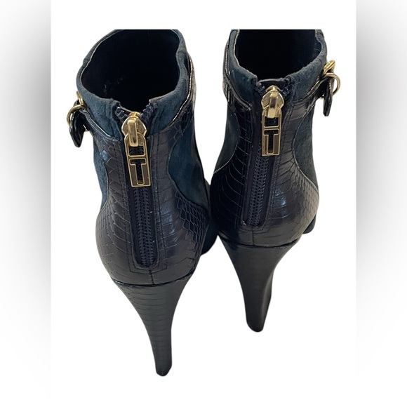 Tory‎ Burch Gracie Suede Navy Ankle Boots Embossed Alligator Leather Heeled 8.5 - Picture 6 of 15